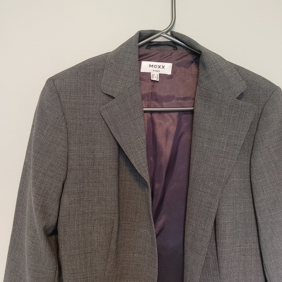 Mexx Gray Wool Blend Long 4 Button Blazer (Size 6) - Picture 3 of 8